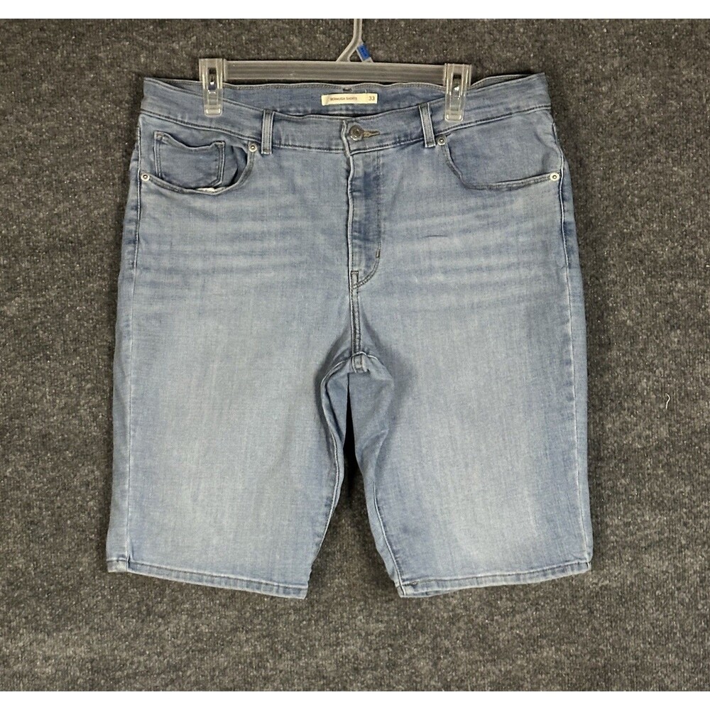 Levis Bermuda Shorts Women Size 33 (34x12) AJ6209